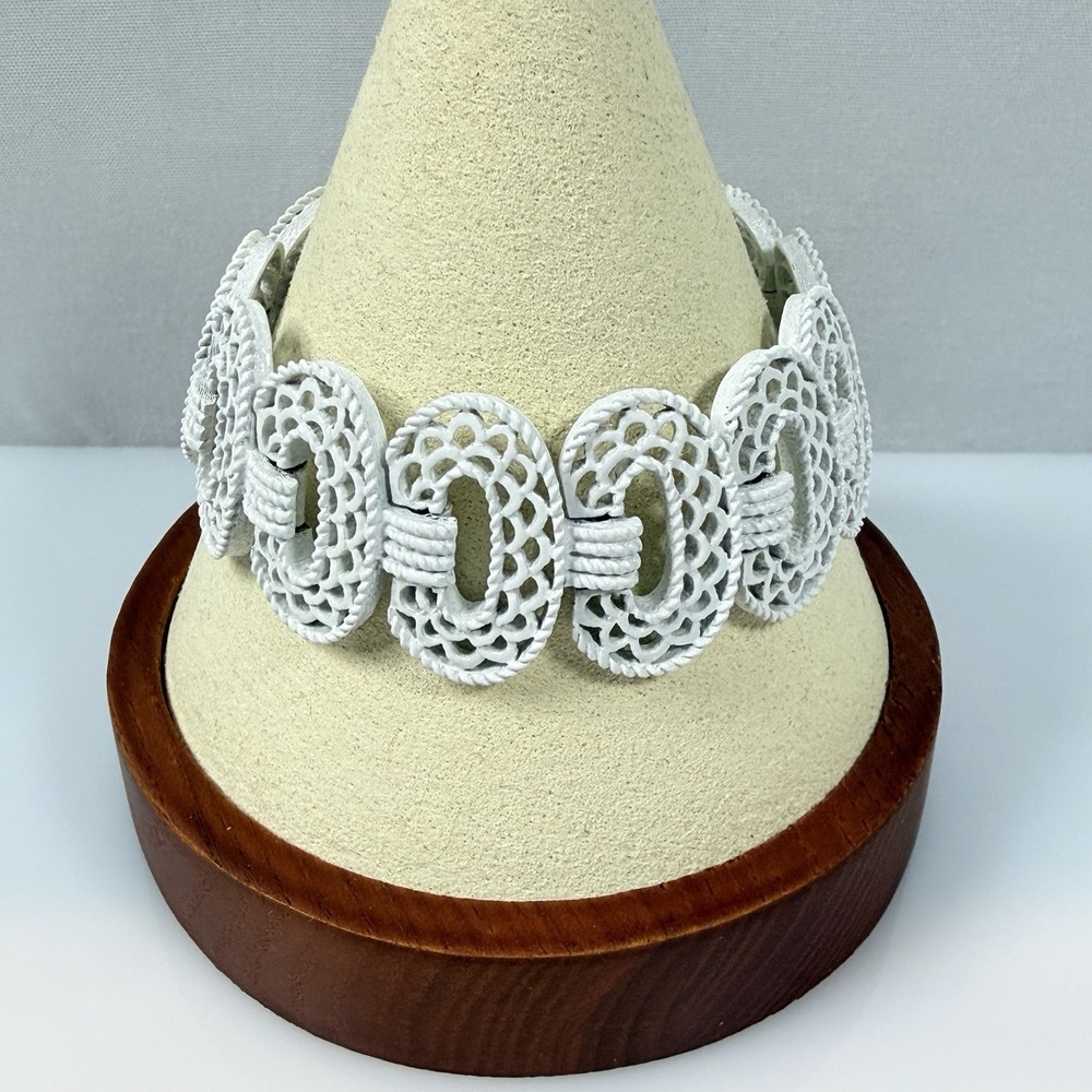Vintage Trifari Bracelet Size 5.75 White Enamel Signed